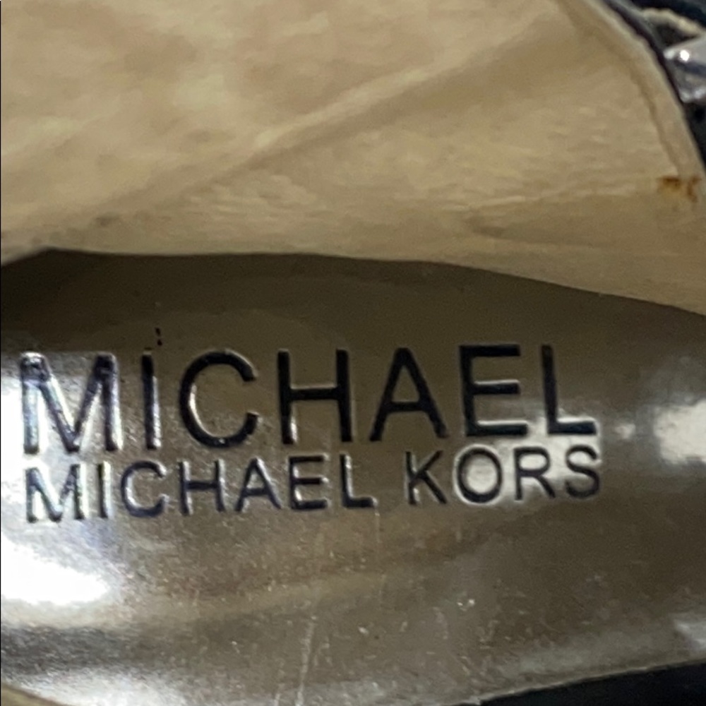 MICHAEL Michael Kors Black Cassie Heels - Picture 6 of 11
